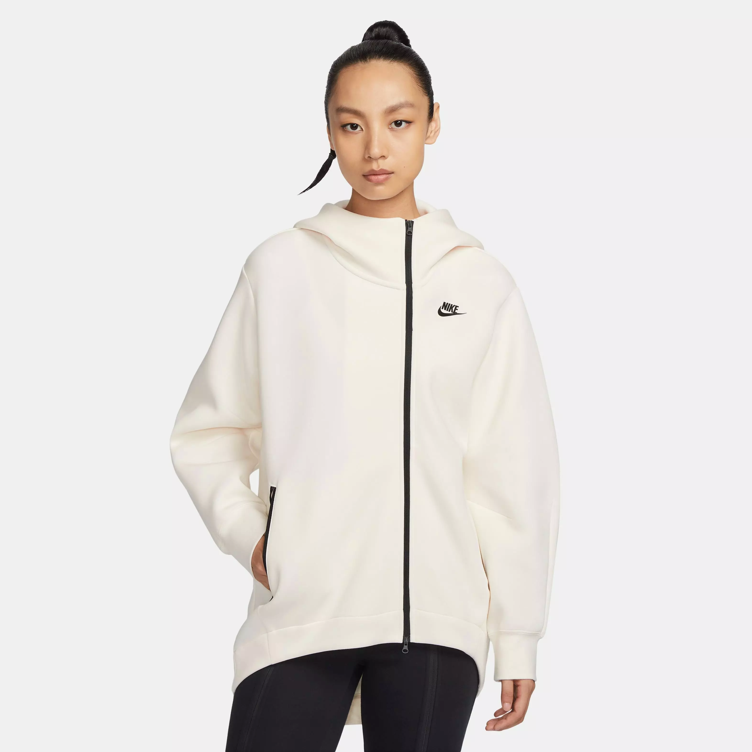Nike Women's Sportswear Tech Fleece Oversized Loose Cape